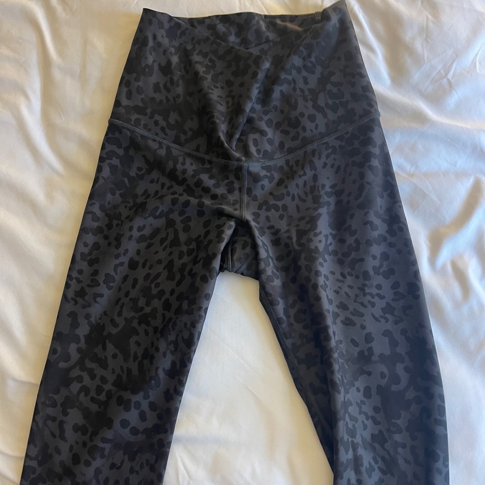 Black leopard leggings